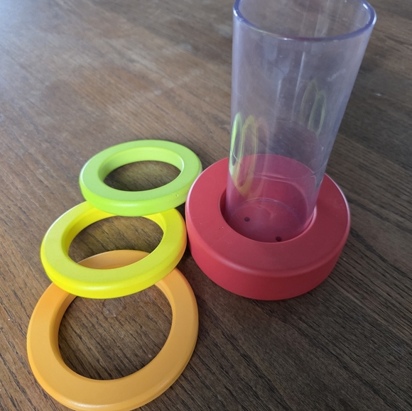 Lovevery Clear Tube with Stackkng Rings - Picture 3 of 3